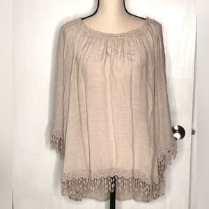 Avenue Sz 14-16 Uneven 3/4 Sleeve  Embroidered Crochet Hem Tan/Beige Blouse